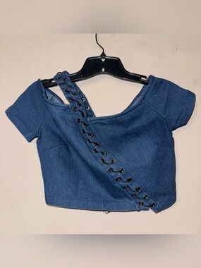 Rowen Edgy Y2K Denim Asymmetric Grommet Strap Crop Top Size M